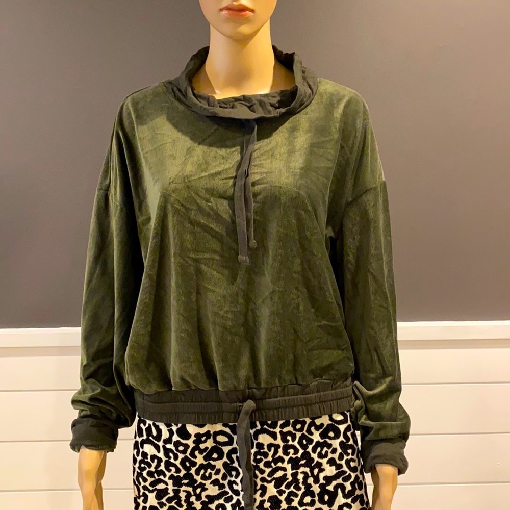 Green Sweater size XL